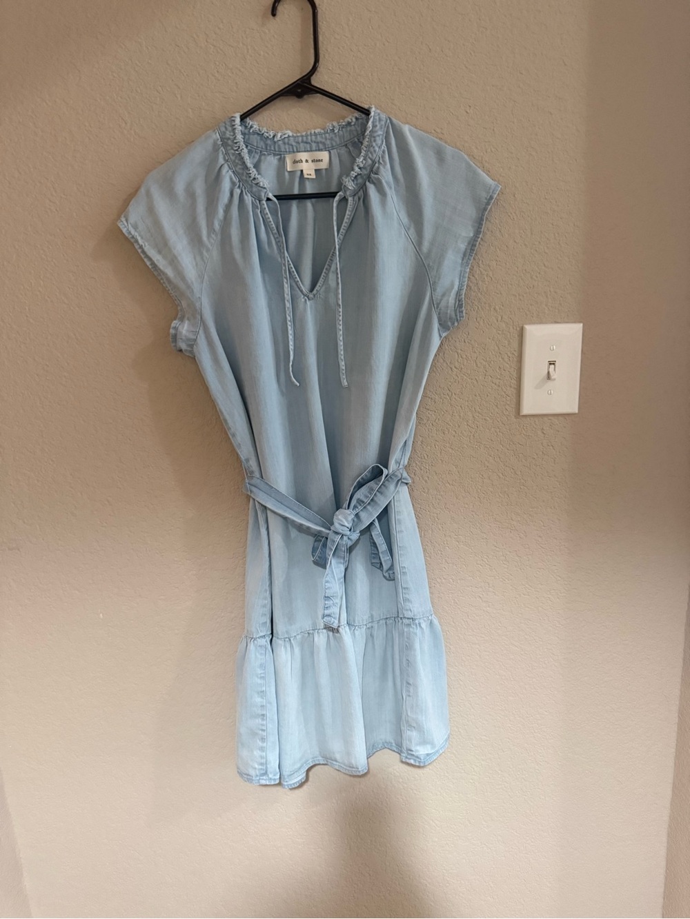 Cloth & Stone Light Blue Chambray Tie-Front Mini Dress | Boho Summer